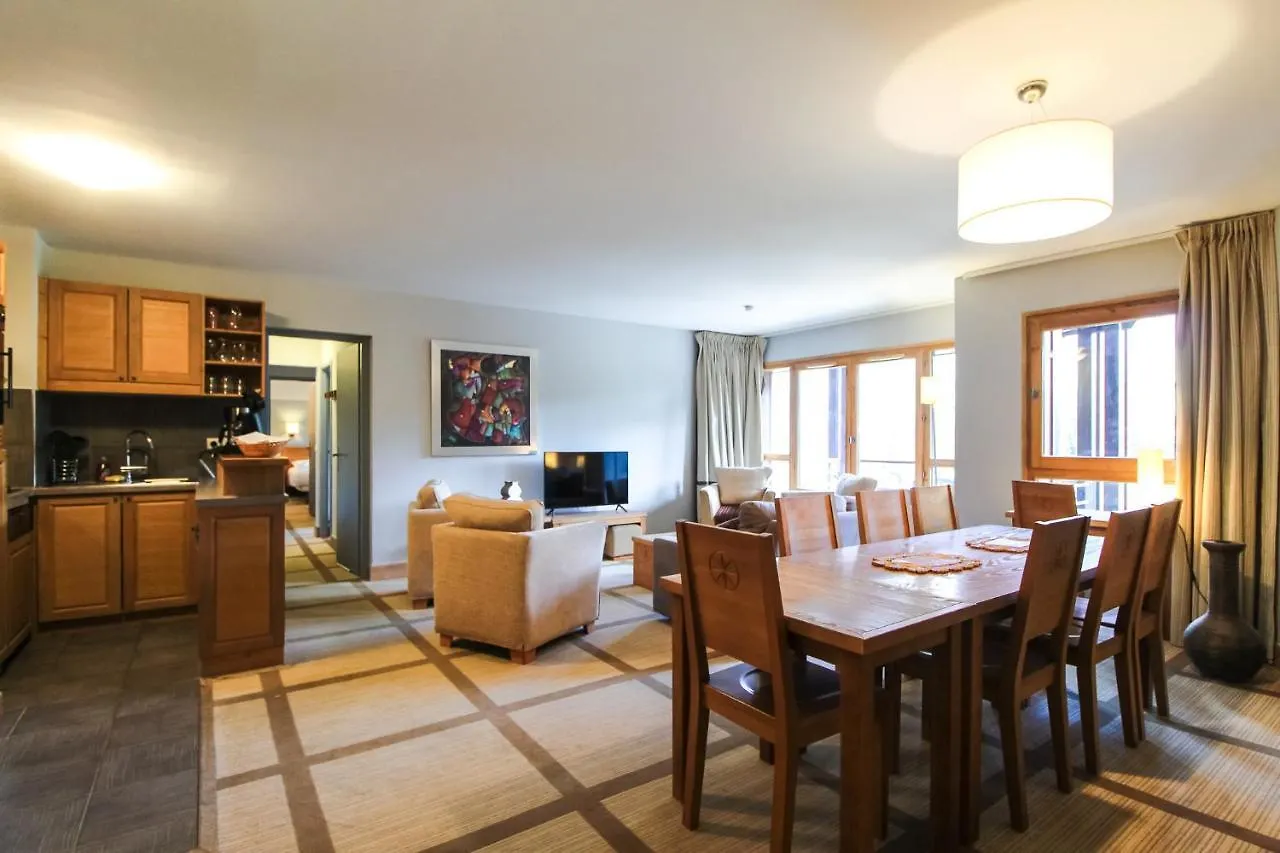 Stunning 3-Bedroom Apartment With Mountain Views Flaine 0*,  France