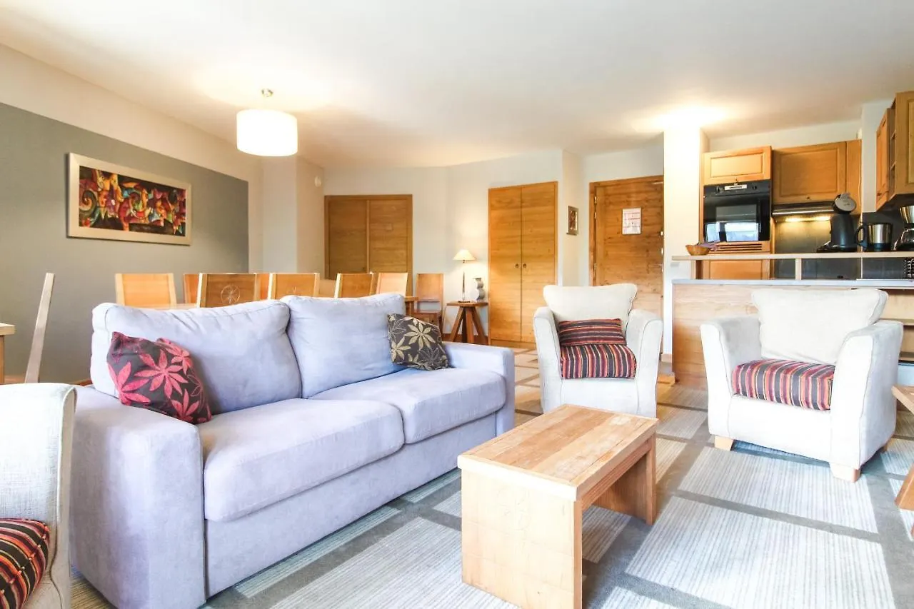 Stunning 3-Bedroom Apartment With Mountain Views Flaine France