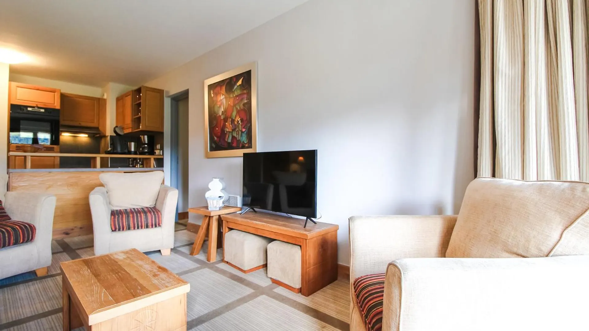Stunning 3-Bedroom Apartment With Mountain Views Flaine 0*,  France