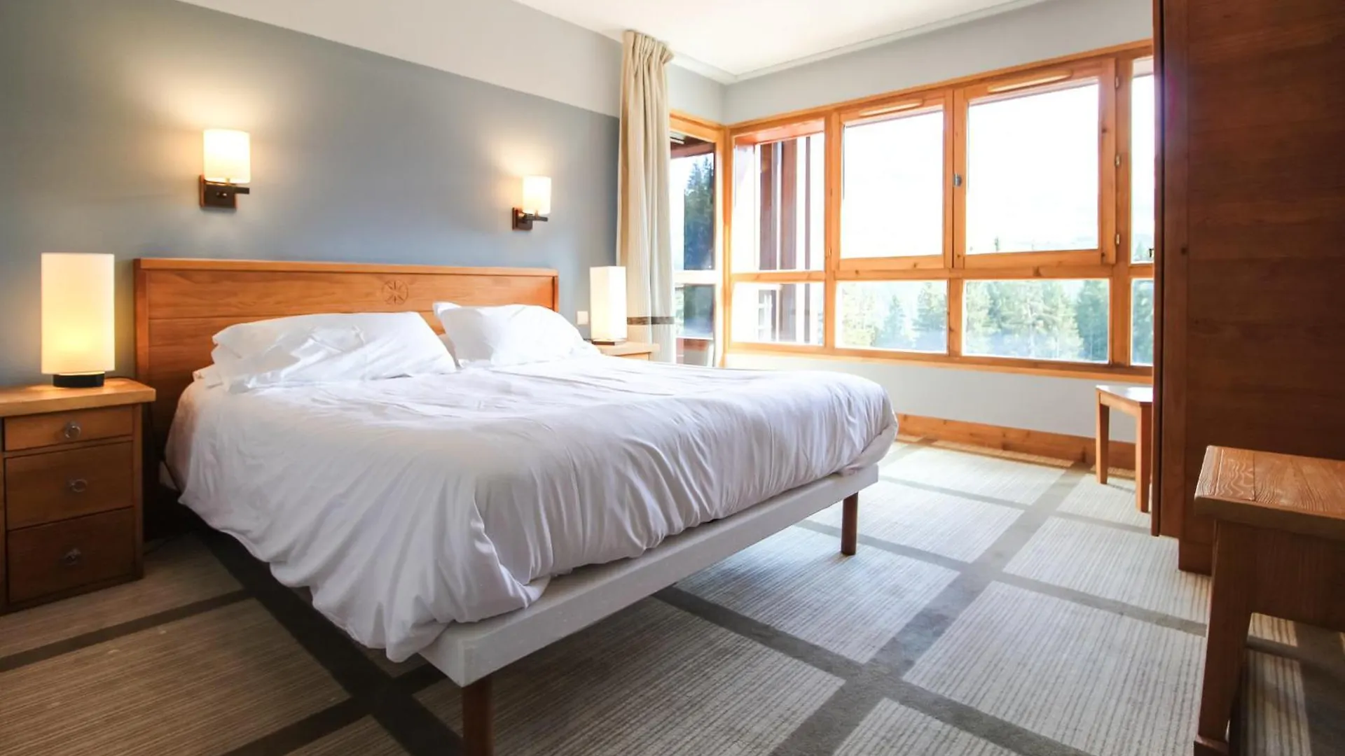 Stunning 3-Bedroom Apartment With Mountain Views Flaine France