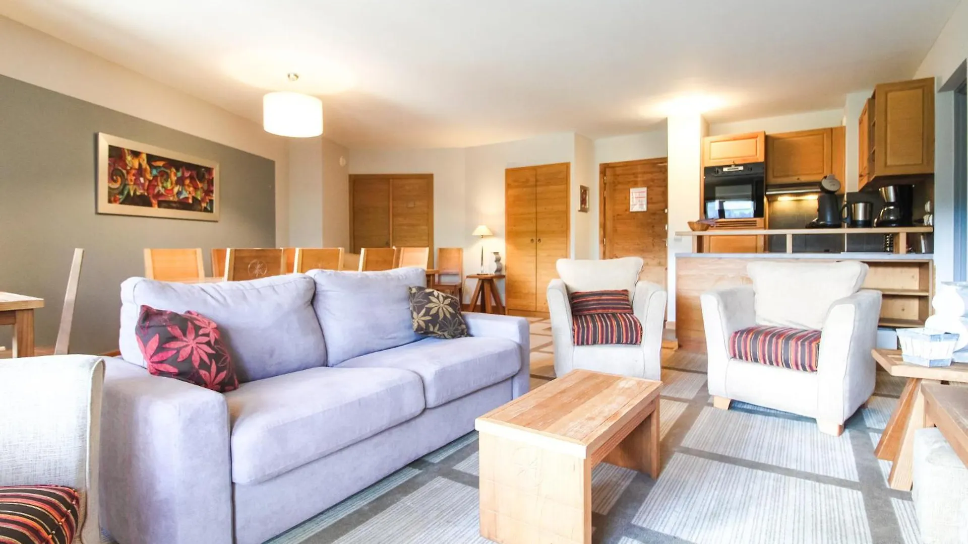 Stunning 3-Bedroom Apartment With Mountain Views Flaine 0*,  France